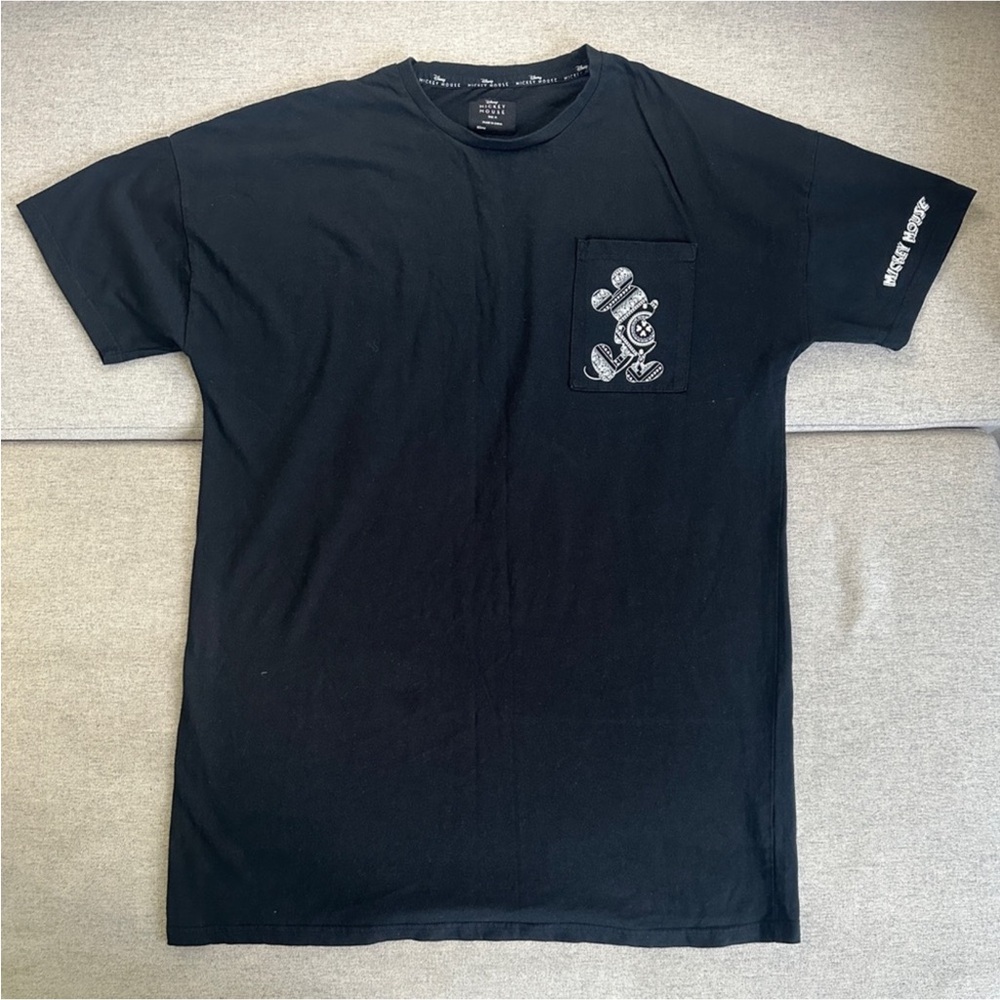 Mickey Mouse Disney Chest Pocket T-Shirt Medium